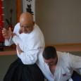 Shinkendo Aikibujutsu Bojutsu szeminárium Kaiso Obata Toshishiro-val Lengyelországban Dátum: 2015 július 2-5-ig Helyszín: MOSiR Sosnowiec, st. Braci Mieroszewskich 91, Lengyelország Csütörtök 14:00 – 16:00 Kaiso találkozik az gyerekekkel, a helyiek […]